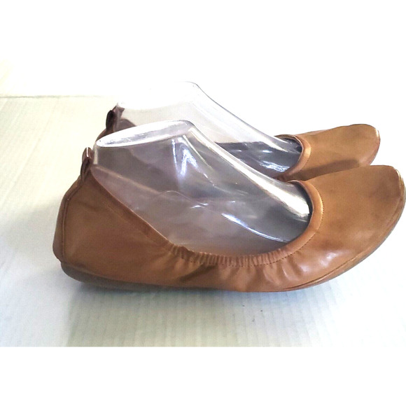 Universal Thread Slip On Flats Bendable 11 Wide Faux Leather Round Toe Tan Shoes - Picture 3 of 8